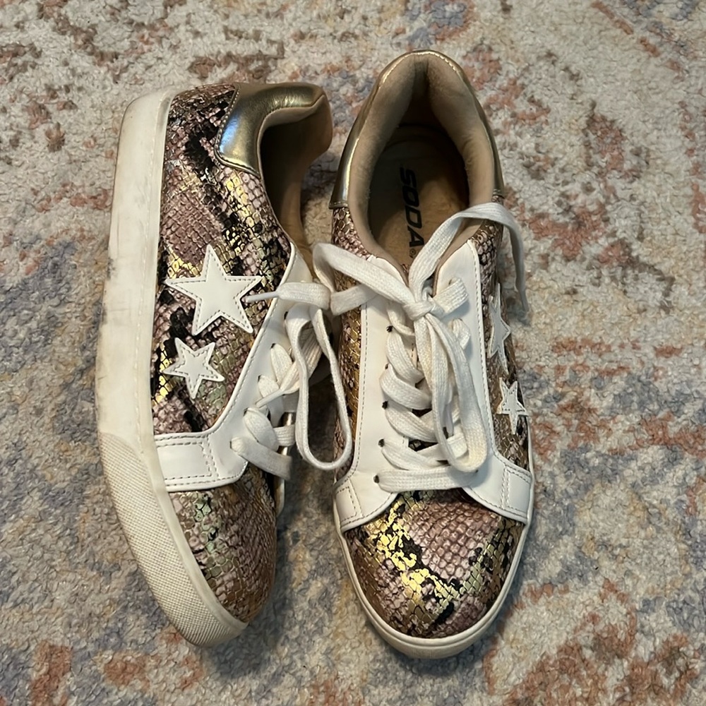 Snakeskin gold shoes